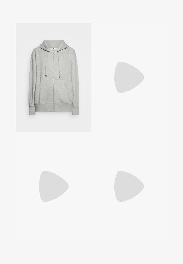Svetlo siva zip-up kapuca iz mehkega materiala, z kengurujem žepom, nastavljivim kapuco z vrvico in majhnim logotipom Nike.; Bela bombažna majica s klasičnim okroglim ovratnikom, kratkimi rokavi in prilegajočim se krojem. Ni vidnih vzorcev ali dodatkov.; Sive hlače iz trenirke z elastičnim pasom, detajlom na vezanje in majhnim belim logotipom Nike na levem stegnu. Mehak material, ohlapen kroj.; Bela usnjena športna obutev z sivo-nitastimi detajli, perforiranim prstom, ravnimi vezalkami, oblazinjeno ovratnikom in teksturirano gumijasto podplatom.