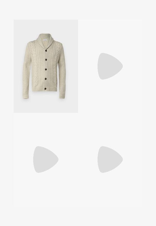 Pull en maille beige avec un col châle, présentant des motifs en torsades et texturés, cinq boutons marron et des poignets et un ourlet côtelés.; Deux polos : un bleu marine et un blanc, tous deux avec un petit accent rouge, blanc et bleu sur la poche poitrine et le col.; Jean en denim bleu foncé avec une coupe slim, décoloration subtile, cinq poches et une fermeture à bouton en métal. Accents cousus dans une couleur contrastante.; Baskets blanches en matériau synthétique. Présentent une texture lisse, un bout rond, un design à lacets et des accents rayés sur les côtés.