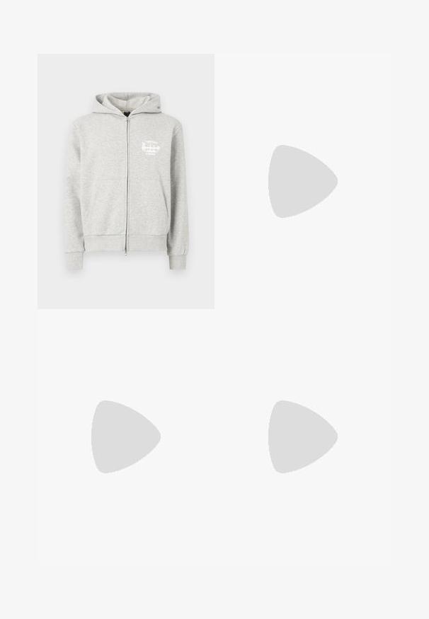 Sweat à capuche gris avec fermeture éclair, présentant une fermeture avant, deux poches latérales et un petit motif graphique blanc sur la poitrine gauche.; T-shirt blanc à manches courtes en coton avec un col rond, présentant une texture lisse et un design simple, sans motifs ni accents.; Pantalons en denim noir avec une coupe droite, comportant cinq poches, une fermeture à bouton et une finition soignée. Tissu durable à texture mate.; Baskets en cuir blanc avec un capuchon en suède gris, trois rayures blanches horizontales, un accent bleu et une semelle en caoutchouc marron. Détail texturé sur la semelle.