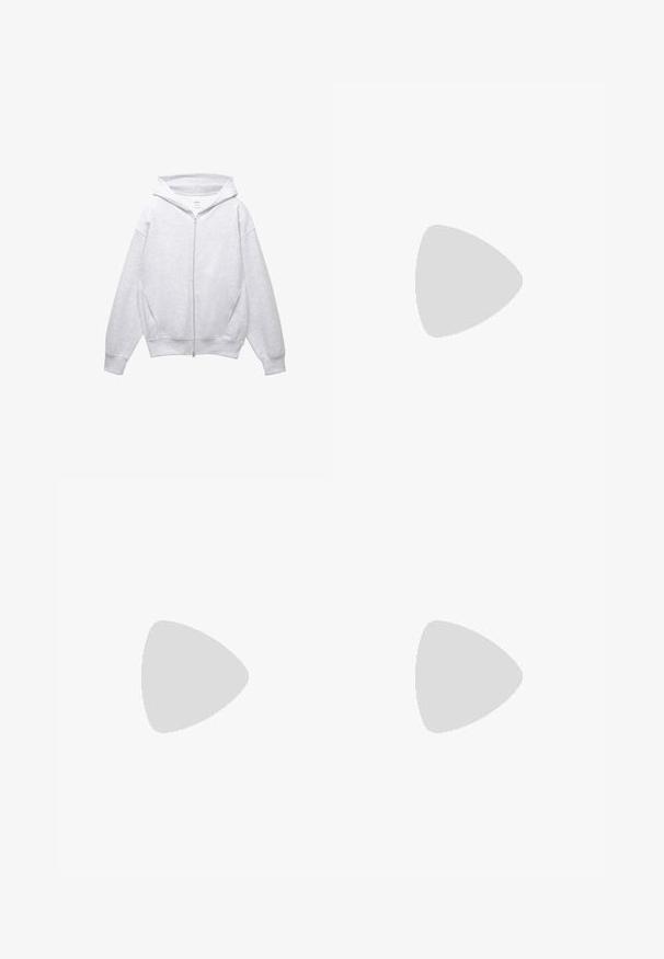 Svetlo šedá mikina na zips s kapucňou na šnúrku, voľný strih, veľké bočné vrecká a rebrované manžety a spodný lem, vyrobená z mäkkej tkaniny.; Burgundská dlhá rukávová priliehavá blúzka s okrúhlym výstrihom a otvorom na palec, skombinovaná s bielymi nohavicami s vysokým pásom. Hladká tkanina a elastická štruktúra.; Svetlošedé tepláky s voľným strihom, elastickým pásom, šnúrkou a bočnými vreckami; vyrobené z mäkkej, štruktúrovanej látky.; Nike športová obuv v bielej a svetloružovej farbe. Má sieťovinový zvršok a charakteristickú zakrivenú podrážku s viditeľným vzduchovým odpružením.