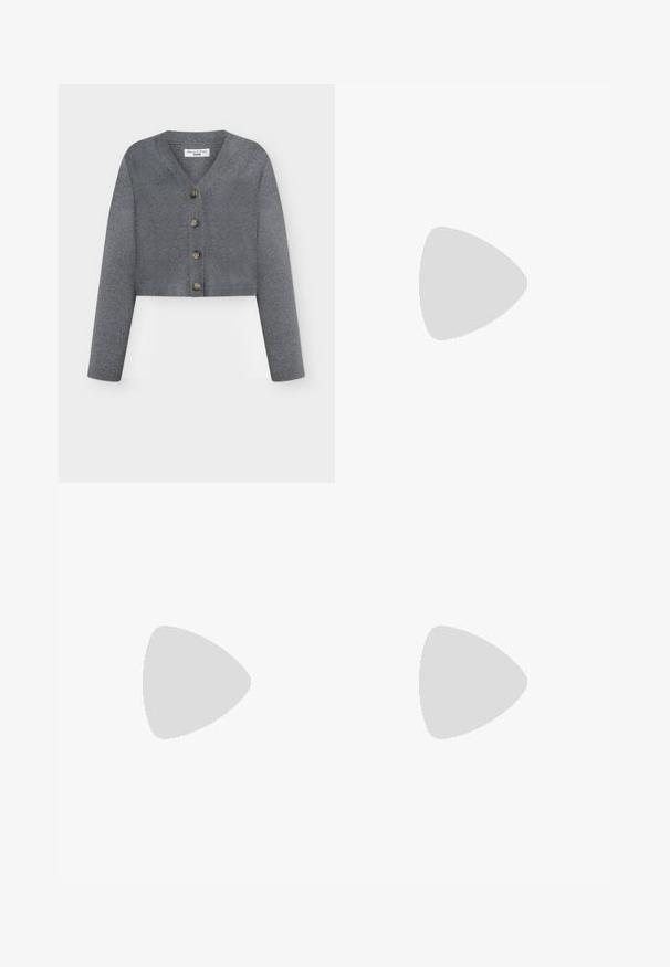 Sivi kratki kardigan od mekane tkanine, s V-izrezom, pet dugmadi sprijeda i rebrastim rubovima rukava.; Smeđa drapirana bezrukavna majica s dubokim izrezom. Izrađena od mekanog materijala s glatkom teksturom. Na ovratniku se nalazi oznaka "WEEKDAY".; Crne široke hlače s visokim strukom, s prednjim plisiranjima i kopčanjem na dugme u struku, izrađene od glatkog materijala.; Crne kožne sportske cipele s bijelim prugama, okrugli vrh, ravni đon i vezanje na vezice. Sadrži perforacije za prozračnost.