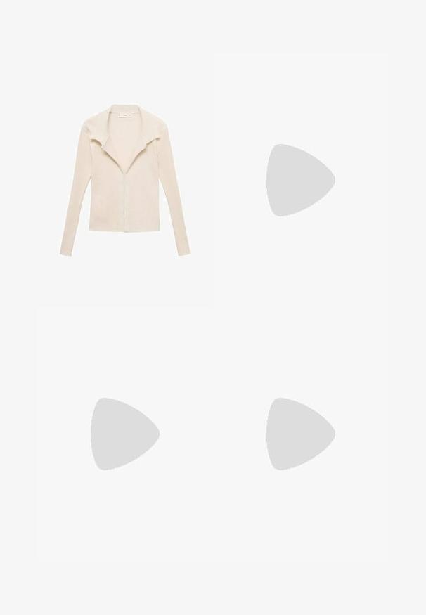Cardigan a maniche lunghe in maglia a coste di un beige chiaro, con colletto ampio e chiusura anteriore con zip. Tessuto morbido, design aderente e senza decorazioni visibili.; Tre magliette a maniche lunghe impilate: nera, grigia e bianca. Ognuna ha un colletto rotondo e un design accorciato con tessuto morbido e leggero.; Jeans in denim azzurro chiaro con una vestibilità aderente, dotati di cinque tasche, chiusura con bottone e zip, e leggere sfumature lungo le gambe.; Sneakers in suede grigio con lacci bianchi, strisce nere e suola in gomma bianca. Presentano un logo circolare sulla linguetta e una suola in gomma.
