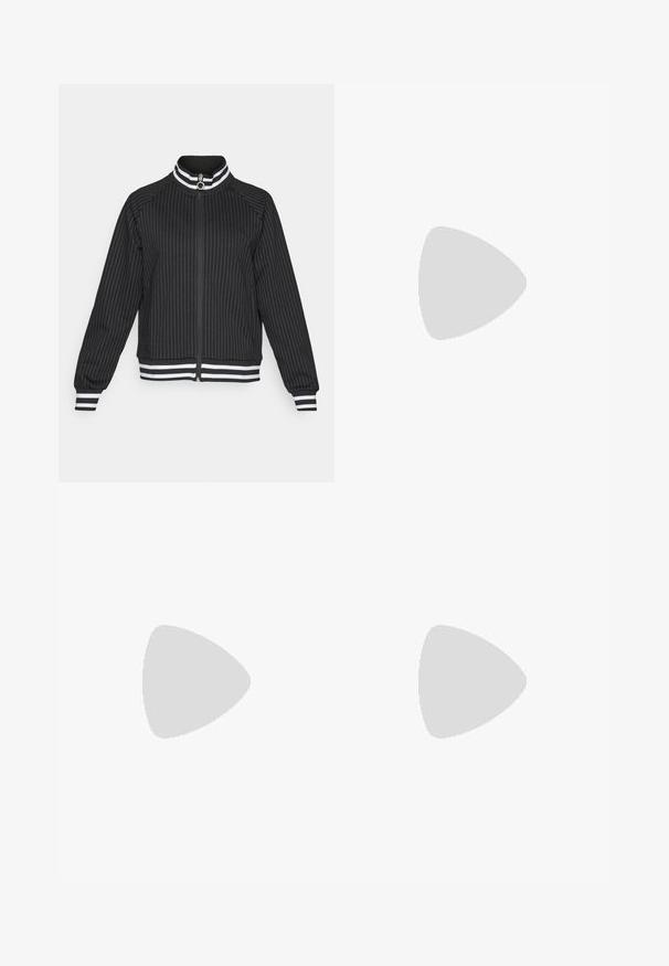 Černá bomber bunda s vertikálními bílými pruhy, přední zip, žebrovaný límec a manžety s bílými akcenty, hladká tkanina, neformální design.; Bílá bavlněná polo košile s klasickým límcem, krátkými rukávy a vyšitým námořnickým logem na levé hrudi. Pětici knoflíků na zapínání.; Černé kalhoty s hladkou texturou, vybavené elastickým pasem a úzkým střihem, vhodné pro každodenní nebo formální nošení.; Bílé sportovní boty s texturovaným síťovým svrškem, stříbrnými akcenty a lehkou podrážkou se začínajícími trakčními hroty, označené "ULTRA FLIGHT."