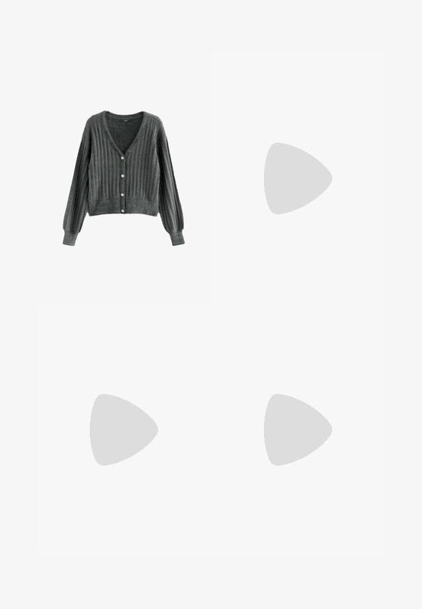 Next SOFT TOUCH FLUFFY V-NECK - Kardigan - grey charcoal; Černý krátký rukáv top vyrobený z elastického materiálu, s přiléhavým střihem a na bocích s nařasením. Hladký povrch, klasický tvar.; Černé kalhoty s rovným střihem, s předními kapsami a bočními rozparky na lemu. Vyrobené z jemné, hladké tkaniny. Vhodné na různé příležitosti.; Bershka Sandály na vysokém podpatku - black