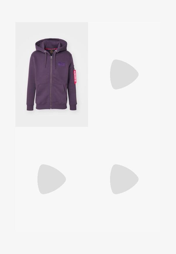 Felpa con zip viola caratterizzata da una patch logo frontale, cappuccio regolabile con cordino, due tasche frontali e un'etichetta rossa sul manica.; T-shirt bianco in cotone con maniche corte. Progettato con un piccolo logo arancione e maroon sul lato sinistro del petto. Presenta un classico collo rotondo.; Jeans in denim nero con una vestibilità ampia, caratterizzati da cuciture bianche a contrasto, chiusura a bottone e un design a gamba dritta.; adidas Originals GAZELLE - Scarpe da calcio indoor - real madrid/bluebird/footwear white/crew yellow