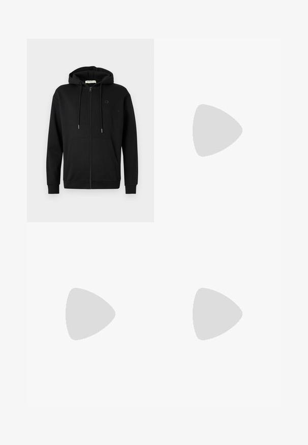 Črna zip-up kapuca s sprednjimi žepi, nastavljivim kapuco z vrvico in diskretnim logotipom na levem prsnem delu, na enostavni beli podlagi.; T-maica kratkih rukava kremaste barve z diskretnim prugastim vzorcem in okroglim izrezom, izdelana iz lahkotnega blaga.; Mornarsko modri lahki hlače z gladko teksturo, ravnim krojem, gumbom za zapiranje in stranskimi žepi.; Bež tkanine usnjene superge z zaobljenim nosom, vezalkami na sprednji strani in teksturiranim zadnjim detajlom. Belo gumijasto podplato zagotavlja kontrast. Enostaven in sodoben dizajn.