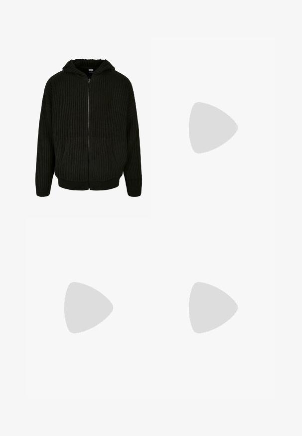 Urban Classics KNITTED ZIP HOODY - Adīta jaka - black; Jaunietis ar pītām matēm, kas valkā gaiši pelēku Nike T-kreklu un melnas Nike šortus uz vienkārša balta fona.; Bežīgas cargo bikses izgatavotas no viegla kokvilnas materiāla. Tām ir elastīgas aproces, vairākas sānu kabatas un pogu aizdare.; Baltas ādas sporta apavi ar perforācijām, apaļu purngali, plakanu zoli un biezām šņorēm, ar redzamu swoosh logo un vārdu "AIR" uz papēža.