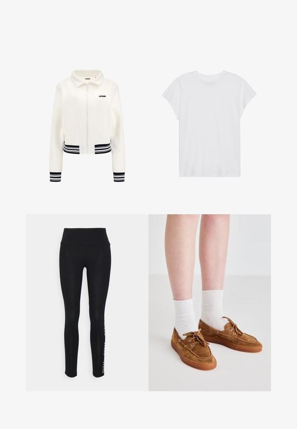 Weiße Fleecejacke mit Reißverschluss, gerippten schwarz-weißen Bündchen und Saum. Mit einem schwarzen "GUESS"-Logo auf der Brust.; Weißes kurzärmliges T-Shirt mit Rundhalsausschnitt, lockerer Passform, aus weichem Baumwollstoff. Glatte Textur, keine Muster oder Logos.; Schwarze Leggings mit hoher Taille, aus glattem Stoff. Mit einem bedruckten Markenlogo an der Seite. Designed für Komfort und Flexibilität.; Braune Wildleder-Schuhe mit Gummisohle, ausgestattet mit Schnürsenkeln, metallischen Ösen und getragen mit weißen Knöchelsocken.
