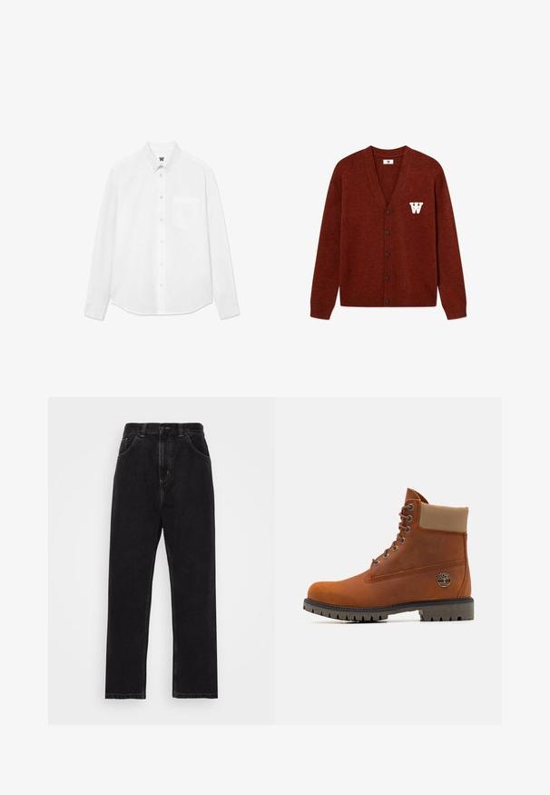 DOUBLE A BY W.W. WWTAY CARDIGAN 25081 - Strickjacke - decadent chocolate melange; Weißes Langarm-Hemd mit Knopfleiste, Kragen, einer Brusttasche und dezentem Texturmuster. Die Knopfleiste auf der Vorderseite ist mit Knöpfen und einem kleinen Logodetail versehen.; Schwarze Jeans aus Denim mit geradem Bein, ausgestattet mit fünf Taschen, einem Knopf- und Reißverschluss und kontrastierenden gelben Nähten.; Timberland Schnürstiefelette - medium orange