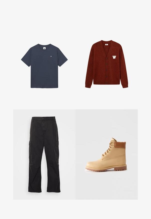 DOUBLE A BY W.W. WWTAY CARDIGAN 25081 - Cardigan - decadent chocolate melange; T-shirt blu navy in cotone con colletto rotondo, maniche corte e una piccola etichetta con logo sul petto sinistro. Tessuto dalla consistenza liscia.; Pantaloni cargo neri con design a gamba dritta, dotati di due tasche laterali, chiusura con bottone e un tessuto testurizzato.; Stivaletto in pelle marrone chiaro con colletto imbottito, occhielli dorati, lacci color nocciola e suola robusta su sfondo chiaro.