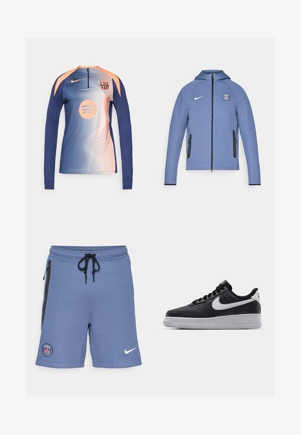 Giacca blu con zip realizzata in tessuto liscio, dotata di cappuccio, tasche con zip nere e logo sul petto. Accentuata con il marchio bianco Nike.; Maglietta da allenamento Nike a maniche lunghe blu e pesca con il logo dell'FC Barcelona e il logo di Spotify, colletto con zip e motivo a linee astratte.; Shorts sportivi blu realizzati in morbido tessuto, con cerniere nere ai lati, vita con coulisse e logo del Paris Saint-Germain sul lato sinistro.; Sneaker in pelle nera con superficie texture, baffo Nike bianco, suola grigia, punta rotonda e design con lacci. Presenta delle perforazioni sulla punta.
