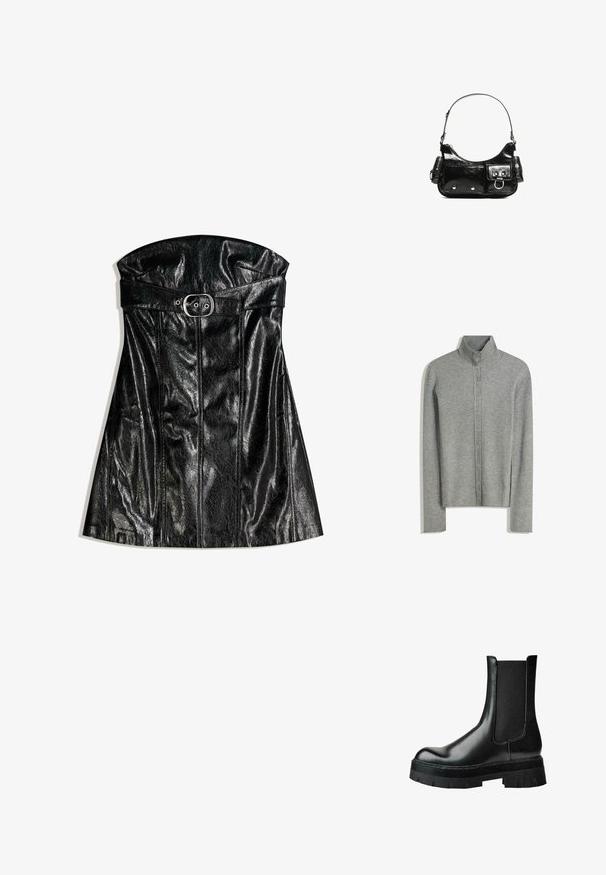 Hellgrauer gestreifter Cardigan mit hohem Kragen, der eine durchgehende Knopfleiste und lange Ärmel hat. Weiche Textur mit schmaler Passform.; Schwarzes Lederkleid mit einem trägerlosen Design, das eine taillierte Taille und vertikale Nähte aufweist, die die strukturierte Silhouette betonen.; Schwarzer Leder-Stiefel mit elastischem Seiteneinsatz, runder Zehenpartie, klobiger Plateausohle und strukturiertem Obermaterial für besseren Halt.; Schwarze Lackleder-Handtasche mit geschwungenem Design, einem Schulterriemen, Vordertaschen und silberfarbenen Hardware-Akzenten.