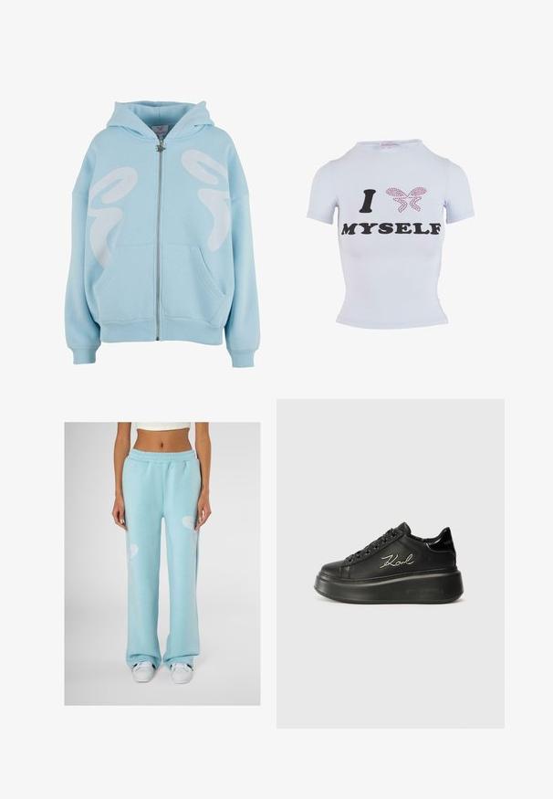 Világoskék, cipzáros kapucnis felső, puha anyagból készült, elöl nagyméretű fehér grafikai mintával, kenguruzsebekkel és bordás mandzsettákkal.; Fehér rövid ujjú póló, fekete "I" és "MYSELF" felirattal, rózsaszín pillangó dizájnnal, amely gyöngyökből készült. Testhezálló fazon.; Világoskék, kényelmes szabású melegítőnadrág, fehér absztrakt mintával mindkét combján és rugalmas derékkal.; Fekete platform sportcipők, amelyek sima bőr felsőrésszel, lapos fűzőkkel és hímezett "Karl" logóval rendelkeznek az oldalukon. Kerek orrúak és vastag talpúak.