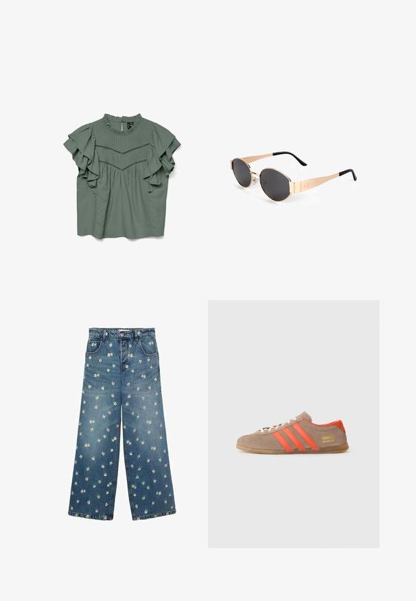 Krémový cardigan s herringbone vzorom a krátkymi rukávmi, so zlatými gombíkovými zapínaniami. Nosený cez pruhovanú košeľu a béžové nohavice.; Zelená blúzka s krátkym rukávom, ktorá má volánové rukávy, plisovaný dizajn a okrúhly výstrih. Mäkká tkanina s voľným strihom.; Modré denimové široké nohavice s kvetinovou vyšívanou vzorom, na látke sú roztrúsené malé sedmikrásky.; Hnedé semišové tenisky s tromi jasne oranžovými pruhmi, zapínaním na šnúrky vpredu a zlatým nápisom "Gazelle" na boku. Plochej gumennej podrážky.; Okuliare v zlatej farbe v oválnom tvare s tmavými šošovkami, ktoré majú štýlový dizajn, tenké ramienka a čierny akcent na spánku. Model číslo L37.