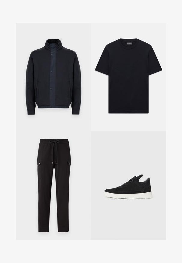Tamno plava jakna od mekog materijala, s visokim ovratnikom, dugmima na pritiskanje, bočnim džepovima i elastičnim manžetama i rubom.; Crna majica kratkih rukava s okruglim izrezom, s blagim reljefnim logotipom smještenim u središtu prsnog dijela i oznakom branda unutar ovratnika.; Crne trenirke izrađene od mekog materijala, s pojasom na vezanje, dva bočna džepa s preklopima i suženim manžetama na gležnjevima.; Crne nubuk tenisice s bijelim gumenim potplatom, s toniranim šavovima i dizajnom vezanja. Glatka tekstura s modernim, strujnim oblikom.
