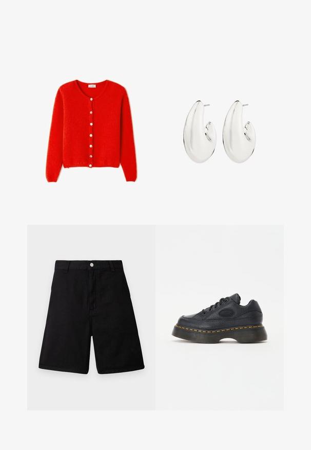 Czerwony, dziany kardigan wykonany z miękkiego materiału, z okrągłym dekoltem, długimi rękawami i białymi guzikami z przodu.; Biały top bez rękawów, prążkowana tekstura, okrągły dekolt, dopasowany krój, subtelne logo na metce wewnątrz obszaru kołnierza.; Czarne spodenki wykonane z trwałego materiału, z prostym krojem, przednimi kieszeniami, zamkiem błyskawicznym oraz metalowym zapięciem na guzik.; Czarne skórzane sneakersy o fakturowanym wykończeniu, okrągłym nosku i grubym, platformowym podłożu. Posiadają żółte akcenty w przeszyciach oraz logo marki po bokach.; Srebrne kolczyki w wydłużonym, falistym wzorze. Gładka, lustrzana powierzchnia z zapięciem na wkręty.