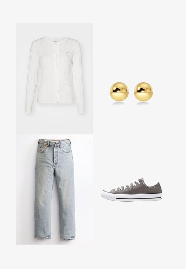 Vit kabelstickad cardigan med långa ärmar, rund hals och knäppning med knappar. Har subtil ribbad kant och en liten logotyp på bröstet.; Vitt bomullstopp med justerbara knytband, knapp framför, veckat mönster och spetsdetalj längs fållen. Slät textur, lättviktig tyg.; Ljusblå denimjeans med rak ben-design, som har en sliten fåll, kopparnitar och en klassisk femficksstil.; Grå canvas sneakers med vit gummisula, svart rand och metallöglor. Har rund tå, låg design och textilier med struktur.; Guldiga, sfäriska örhängen med en blank, reflekterande yta. Designen är enkel och slät, vilket skapar ett modernt, minimalistiskt utseende.