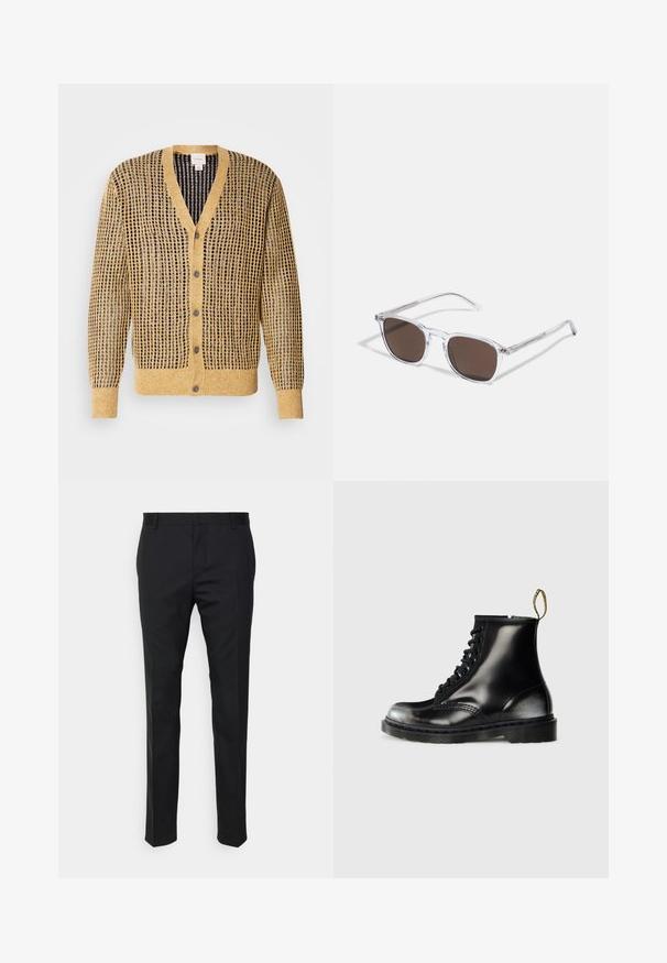 Strikket cardigan i sennep og marineblå, med et struktureret mønster, V-hals og fem knapper foran. Lange ærmer.; Hvid kortærmet T-shirt lavet af bomuld, med rund halsudskæring og løs pasform med lige kant. Ingen mønstre eller udsmykninger.; Sorte skræddersyede bukser med lige pasform, fremstillet af glat stof. Har bæltestropper og foldedetalje foran.; Sorte læder ankelstøvler med en blank finish, otte huller, sorte snørebånd og et trækstrop. Har en tekstureret sål med mønster.; Klare plastik solbriller med rektangulære brune linser, med tynde, transparente stænger og metal accenter på templerne.