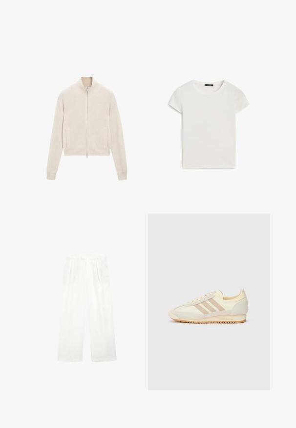 Geribbelde, lichtbeige gebreide zip-up trui met hoge kraag, zijzakken en een getailleerd silhouet. Zilveren ritssluiting aan de voorkant.; Witte t-shirt met korte mouwen en een ronde hals, gemaakt van zachte katoenstof, met een gladde textuur en een eenvoudig ontwerp.; Witte wijde broek gemaakt van een lichte stof, met een vlakke voorkant, plooien en een tailleband, die een losse, luchtige pasvorm biedt.; Crème sport sneaker met drie beige strepen, suède en textielmaterialen, een gestructureerde zool en geperst logo op de hiel.