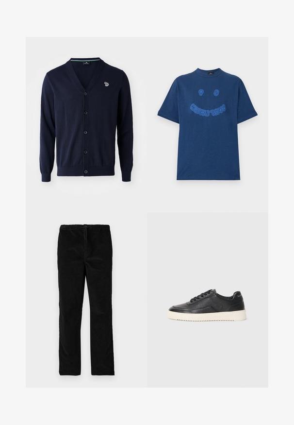 Námornícky pletený sveter s výstrihom do V, piatimi čiernymi gombíkmi a malým farebným logom na ľavej hrudi. Hladká textura, dlhé rukávy.; Tmavomodré bavlnené tričko s obdĺžnikovým výstrihom. Na prednej strane má modrý výšivkový grafický text a dizajn s usmievajúcou sa tvárou. Krátke rukávy.; Čierne saténové nohavice s rovnými nohavicami, elastickým pásom a predným šnúrkovým zapínaním, vystavené na bielom pozadí.; Čierne kožené tenisky s textúrovaným povrchom, okrúhlou špičkou a plochou bielou gumovou podrážkou. Obsahujú čierne šnúrky a značku na päte.