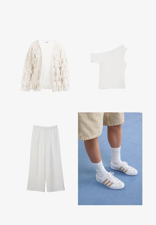 Kerman fringetakki vaaleassa värissä, jossa on teksturoidusta kudotusta kankaasta valmistettu rakenne ja löysiä tupsuja hihojen ja etureunojen varrella, avonainen etuosa.; Asymmetrinen valkoinen toppi, joka on valmistettu sileästä kankaasta. Siinä on yksi lyhyt hiha ja yksi olka paljastava muotoilu, ja se huokuu puhdasta, minimalistista ilmettä.; Valkoiset leveälahkeiset housut, jotka on valmistettu kevyestä kankaasta. Niissä on joustava vyötärö ja nauha säädettävää istuvuutta varten. Sileä pinta.; Valkoiset tennarit, joissa on kolme kultasta raidat, nauhakiinnitys, kumipohja, yhdistettynä ribbatun valkoisen sukan ja beigen shortsien kanssa sinisellä pinnalla.