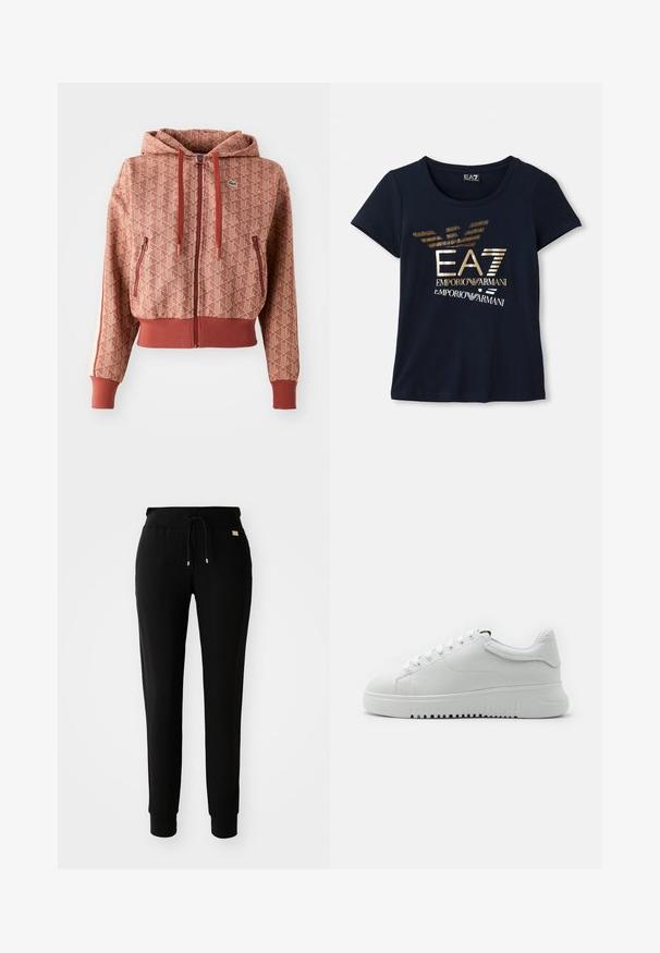 Geknipte hoodie in terracotta met een geometrisch patroon, volledige ritssluiting, twee zijzakken met rits en contrasterende strepen op de mouwen.; Marineblauwe T-shirt met korte mouwen van katoen, met een metallic gouden grafische logo met tekst en gestileerde vleugels van een adelaar.; Zwarte tapered sweatpants met een tailleband met trekkoord en manchetten bij de enkels, weergegeven op een eenvoudige witte achtergrond.; Witte sneakers met een bovenwerk van gemarmerd leer, ronde neus en vetersluiting. Dikke witte rubberen zool met een gemarmerd grippatroon.