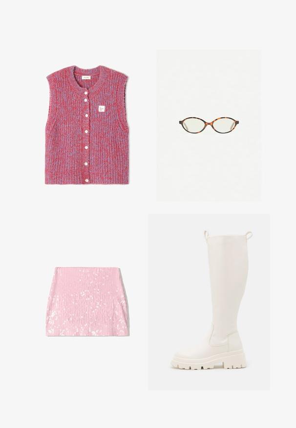 Pletená bezrukávová vesta v červených a modrých odstínech, s kulatým výstřihem, bílými knoflíky a malou značkovou nášivkou na přední straně.; Bílý tílko bez rukávů z jemné látky se širokým výstřihem a prodlouženými průramky, s hladkou texturou a minimalistickým designem.; Růžová mini sukně s flitry a vertikálním žebrovaným vzorem, která má vypasovaný střih a třpytivé flitry po celém povrchu.; Bílé gumové holínky do výše kolen s robustní podrážkou a elastickými panely po bocích. Obsahují poutka na vrcholu pro snadnější obouvání. Hladký povrch.; Želvovinové brýle s oválnými čočkami a hladkým, jemným povrchem. Má tenké bočnice s jemným zakřivením v chrámcích. Čiré čočky.