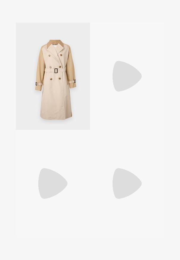 Beige trenchcoat med kontrasterende brune ærmer, dobbeltradet design, bælte i taljen og store knapper. Glat tekstur, klassisk silhuet.; Max Mara Leisure SAVONA - Striktrøje - beige; Beige og sort ternede skræddersyede bukser med lige ben, der har bælteløkker og sidelommer, fremstillet af et glat stof.; Sorte læder ankelstøvler med sølvøskner, spidse tæer og blokhæle. Slankt design med en glat tekstur.