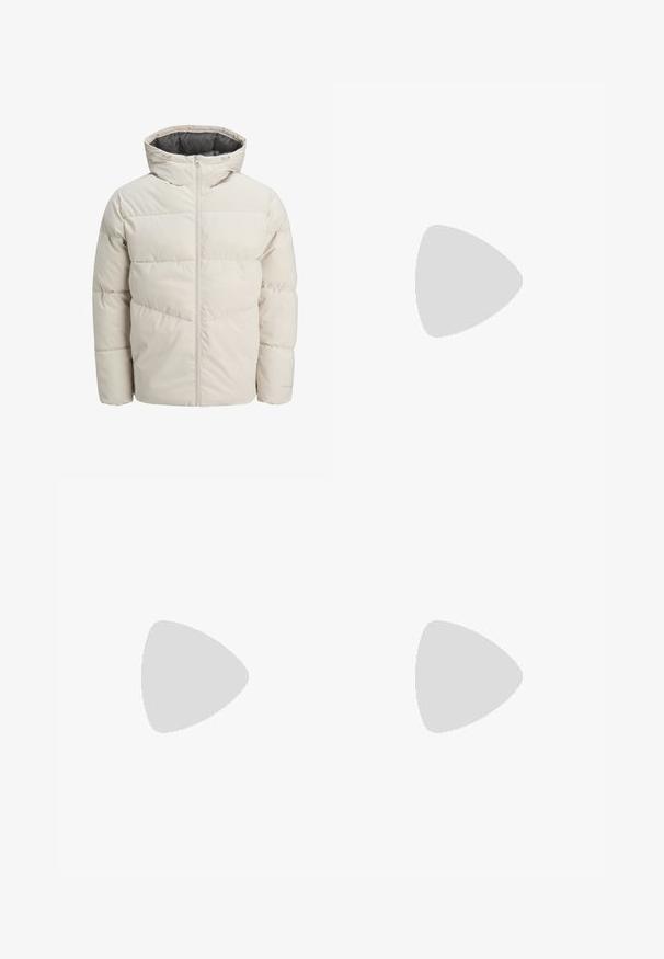 Vaatteet, joissa on vaahtomuovilla vuorattuja takkeja vaaleanbeige värissä, joissa on korkea kaulus ja vetoketjukiinnitys. Takissa on tikattu malli ja elastiset hihansuut. Kevyt kangas.; Valkoinen lyhythihainen T-paita ribbikuviossa. Pyöreä kaula-aukko, rento istuvuus, ei näkyviä kuvioita tai yksityiskohtia. Yksinkertainen ja monikäyttöinen muotoilu.; Oliivinvihreät cargo-housut, jotka on valmistettu puuvillasta, suoran lahkeen kanssa, etupainikkeella ja kahdella sivutaskulla, joissa on läppäkiinnitys.; Beige nubuck-lenkkarit, joissa on pyöreä kärki, nauhakiinnitys ja teksturoitu takaosa. Valkoinen kumipohja tuo kontrastia. Yksinkertainen ja moderni muotoilu.