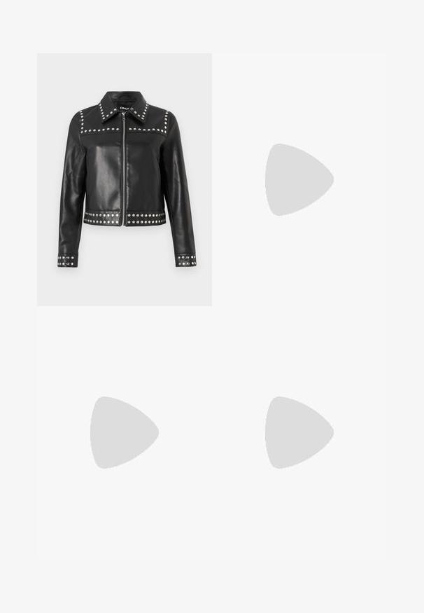 Černá kožená bunda se stříbrnými cvočky na ramenou, manžetách a lemu, se zipem a klasickým designem límce.; Mango Blůza - grey; Bershka WIDE-LEG - Wide leg - black; Bershka Sandály na vysokém podpatku - black; Černá kožená tkaná taška s uvolněným tvarem a širokým ramenním popruhem. Má texturovaný, propletený design s hladkým povrchem.