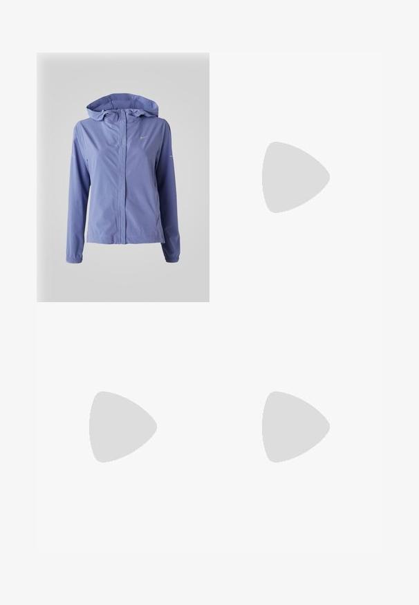 Vaalean lilakuvioinen tuulipusero, jossa on huppu, koko etuvetoketju, joustavat hihansuut ja pieni hopeinen Nike-logo rinnassa. Sileä rakenne.; Vaaleansininen Nike-juoksupaita, jossa on pyöreä kaula-aukko, hihaton muotoilu ja kaareva helma. Paidassa on pieni valkoinen Nike-logo rinnassa.; Siniset Paris Saint-Germain Nike -treenihousut, joissa on punaiset logopaket, punaiset saumat sivuilla ja joustava vyötärönyöri.; Nike juoksukengät, joissa on gradienttiviimeistely, jossa on vaaleansinisiä, pinkkejä ja vihreitä sävyjä. Mustat nauhat ja pohja; hopea logo korostaa.