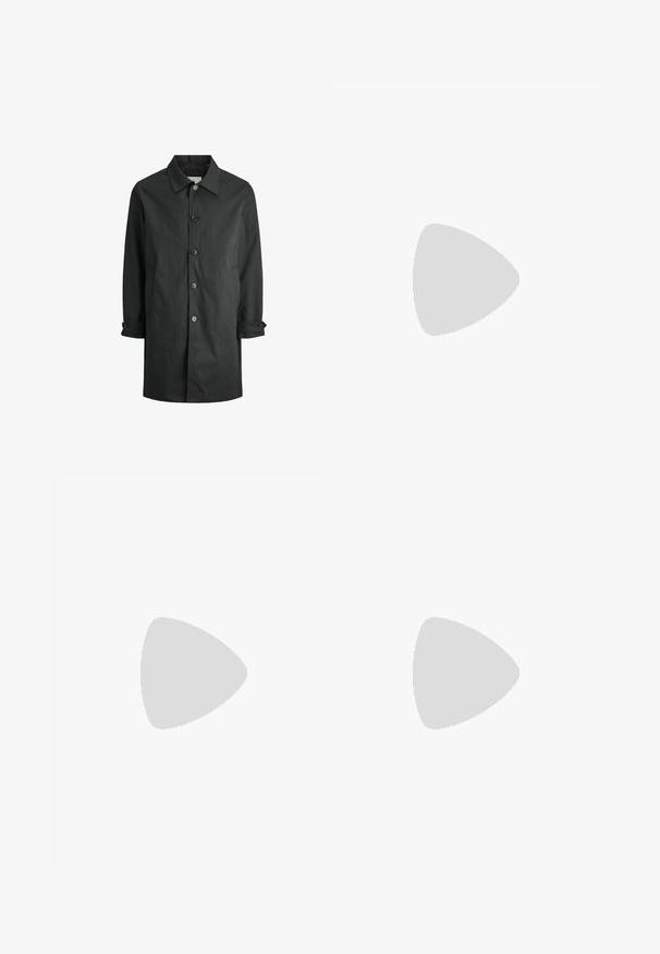 Svart, lätt trenchcoat med knäppning fram, klassisk krage och sidofickor. Har rak skärning och justerbara ärmavslut.; Brun kortärmad t-shirt i mjukt tyg, med rund halsringning och avslappnad passform samt rak fåll. Inga synliga mönster eller detaljer.; Bruna kordfloddsbyxor med rak passform, synlig ribbad textur, knappstängning och uppvikta ärmslut. Standardfickor på framsidan.; Svarta läder loafers med en slät finish, prydda med en dekorativ rem och kontrastsöm, tillsammans med beiga byxor.