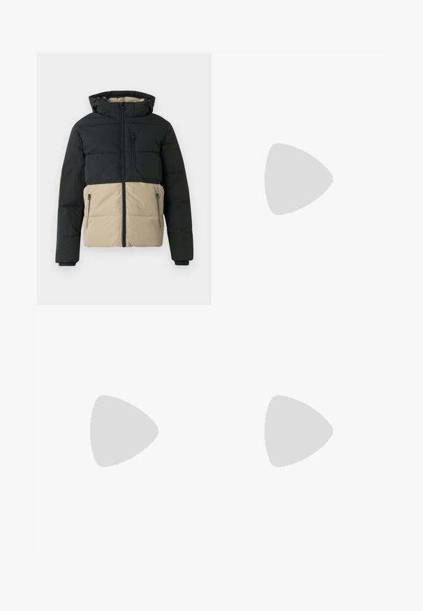 Jachetă puffer cu partea superioară neagră și secțiunea inferioară bej. Are un fermoar frontal, buzunare laterale cu fermoar și glugă. Material texturat.; Set de tricouri din bumbac, care include un top negru și unul alb, ambele cu mâneci scurte, guler rotund și croială standard. Material texturat.; Jeans din denim drept, de culoare albastră, cu cinci buzunare și închidere cu buton, pe un fundal alb.; Tenisi albi slip-on cu o suprafață texturată, talpă groasă și un design minimalist. Prezintă logo-ul brandului pe lateral.