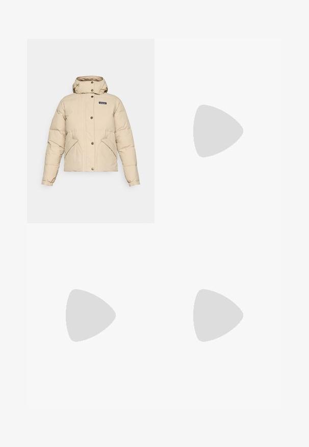 Casaco de inverno acolchoado bege com gola alta, fecho de botão de pressão, bolsos frontais diagonais, punhos elásticos e pequeno logótipo da Patagonia no peito.; T-shirt de manga curta em bege da Patagonia com um pequeno logótipo preto no lado esquerdo do peito, exibido sobre um fundo simples.; Athleta SALUTATION JOGGER - Calças de fato de treino - jungle green; Shoe de caminhada leve em verde, com materiais em malha e borracha, sola de tração preta, realces em rosa e laranja, e biqueira reforçada.