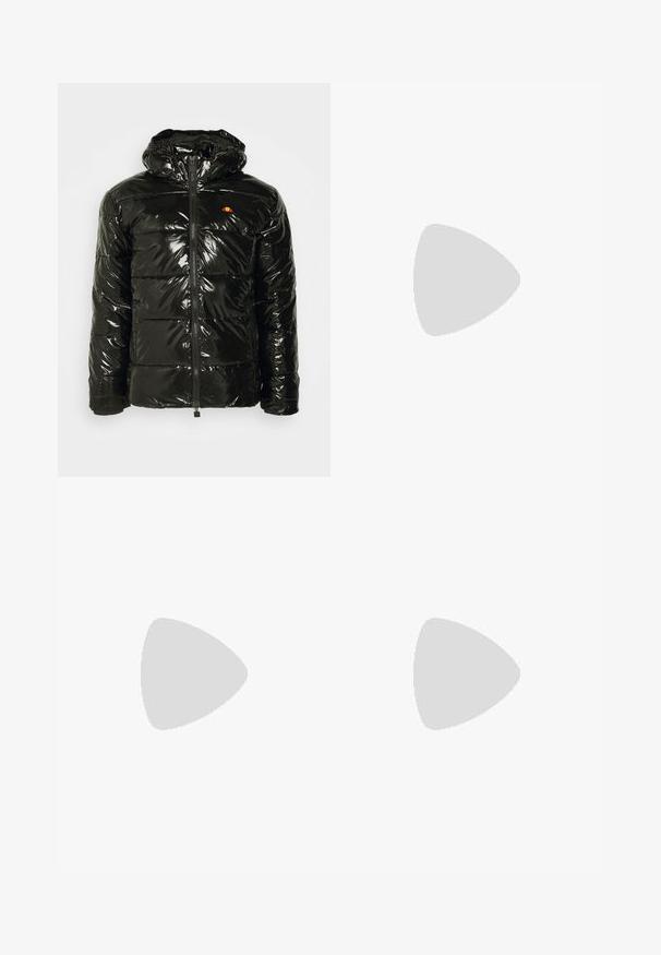 Ellesse TREVANI - Χειμωνιάτικο μπουφάν - black; Λευκό μπλουζάκι από βαμβάκι με κοντά μανίκια, που διαθέτει ένα κεντητό λογότυπο σε ναυτικό μπλε χρώμα στο αριστερό στήθος και μια ζωηρή χρωματική αντίθεση πάνω α�πό το λογότυπο.; Μαύρες σορτς κατασκευασμένες από μαλακό υλικό με ελαστική μέση και κορδόνι. Διαθέτουν δύο πλαϊνές τσέπες με φερμουάρ και ένα μικρό λογότυπο στο στρίφωμα.; Μαύρο και πράσινο αθλητικό παπούτσι με διακοσμημένο διχτυωτό πάνω μέρος, λευκό λογότυπο swoosh, επενδεδυμένος γιακάς και ορατή μονάδα αερίου στην σόλα.