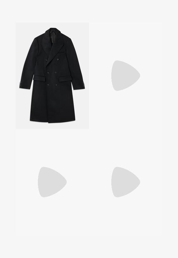 Černý vlněný kabát s dvojitým zapínáním, velkým klopovým límcem, dvěma předními kapsami, knoflíkovými manžetami a elegantním, rovný siluetou.; Tiger of Sweden MARLON - Mikina - practical beige; Černé kalhoty z hladkého materiálu s pukem vpředu, zapínáním na knoflík a ohrnutými manžetami u kotníků.; Černé kožené společenské boty s kulatou špičkou, šněrovacím designem a jemnými švy. Vyznačují se nízkým podpatkem a hladkým povrchem.