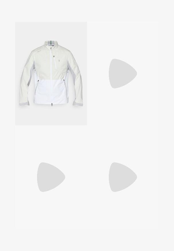 Giacca leggera in bianco sporco e grigio chiaro, con chiusura a zip frontale, colletto alto, inserts diagonali a blocchi di colore e numerose tasche con cerniera.; Camicia a maniche corte in tessuto azzurro chiaro con motivo floreale e circolare, con chiusura a bottoni e colletto a punta.; Pantaloni bianchi a gamba dritta con design a davanti piatto, dotati di due tasche laterali e chiusura a bottone. Tessuto liscio, senza fantasie.; Scarpe da ginnastica bianche con accenti blu e lacci neri. Presentano pannelli in rete e una suola imbottita per supporto e comfort.