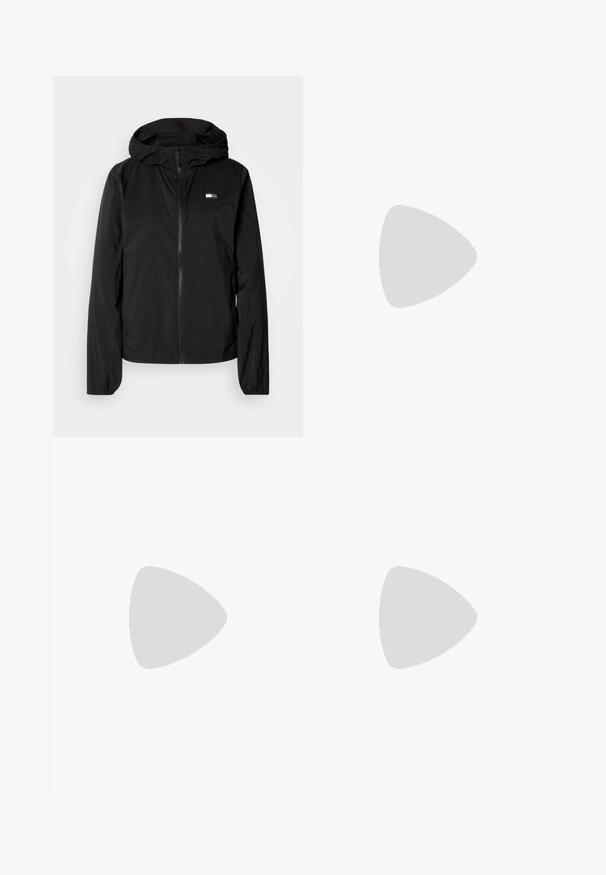 Melna viegla jaka ar zippu priekšpusi, regulējamu kapuci un elastīgām piedurknēm. Izgatavota no gludas materiāla ar smalku tekstūru.; Calvin Klein Jeans CLASSIC SLIM V NECK TEE - Pamata T-krekls - candy apple; Platās kāju baltās džinsas, izgatavotas no kokvilnas maisījuma auduma. Tām ir rāvējslēdzēja josta, piecu kabatu dizains un šuvju izšuvumi gar šuvēm.; Baltās ādas sporta kurpes ar gludu tekstūru, apaļu pirkstu daļu un plānām auklām. Ievērojams zelta logo akcenti un raibspalvas krāsas papēdis.