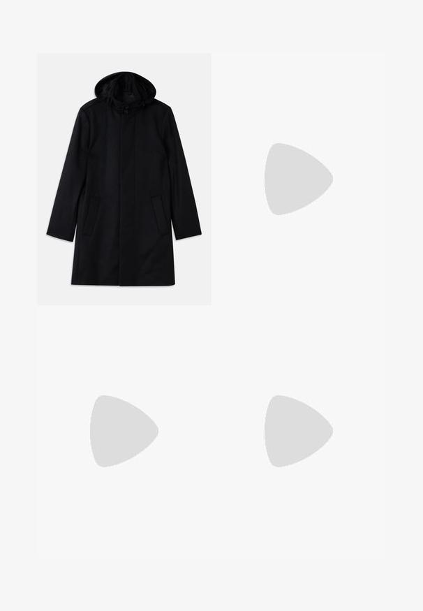 Sort frakke lavet af tekstureret stof, med hætte, knaplukning, to forlommer og lige skæring.; Hvid langærmet skjorte lavet af glat stof, med klassisk krave, frontlukning med knapper og skræddersyet pasform. Ingen synlige mønstre.; Grå skræddersyede bukser lavet af tekstureret stof, med to frontplicer og lige ben-design. Ingen synlige lommer eller udsmykninger.; Sort læder loafer med rund tå, diskret syning, og lav hæl, der har en glat tekstur og minimalistisk design.