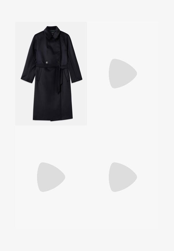 Granatowy płaszcz z wełny z domieszką, z kołnierzem z wyłogami, podwójnymi guzikami, paskiem w talii, bocznymi kieszeniami i średniej długości.; Hofmann Copenhagen NERINA jasnoniebieski; Czarne skórzane botki za kostkę z okrągłym noskiem, słupkowym obcasem, bocznym zamkiem i przeszyciami na cholewce. Gładka tekstura, klasyczny design.; Brązowa skórzana torebka na ramię z klapką, złotymi detalami, paskiem na ramię i gładką teksturą. Kompaktowy prostokątny kształt.