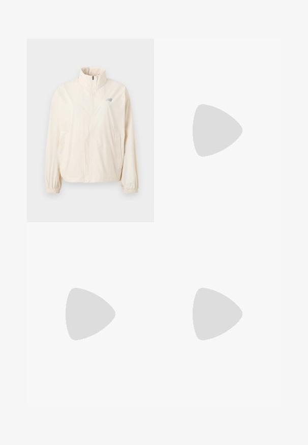 Krémová, ľahká bunda s vysokým golierom, plným predným zipsom, elastickými manžetami a malým sivým logom na hornej ľavej strane.; ONLY Play ONPMAL LIFE LOOSE TEE BOX - Tričko s potlačou - white; Krémové široké tepláky s elastickým pásom a nastaviteľným šnúrkou. Vyšívaný zelený text "Athletic" na prednej strane. Mäkka tkanina.; Strieborná atletická obuv s priedušným materiálom, čiernymi akcentmi, perforovaným dizajnom a polstrovanou bielou podrážkou. Obsahuje pútavé logo 'N'.