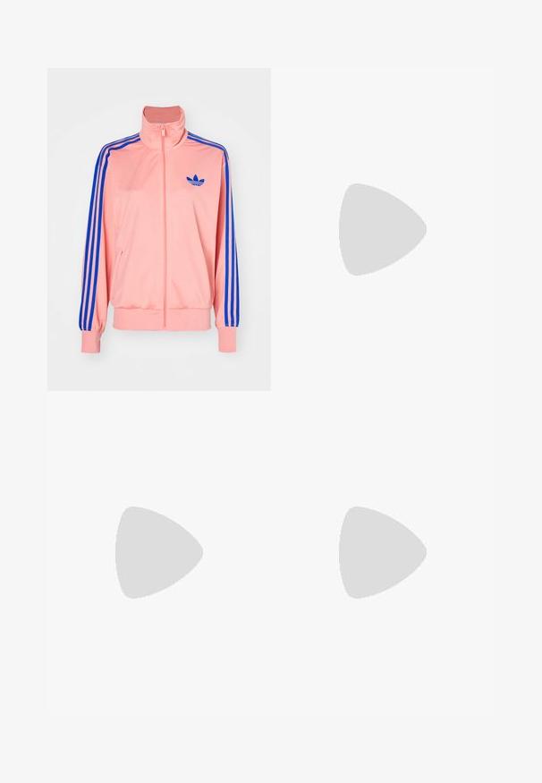 Helles pinkfarbiges Zip-Jackett mit hohem Kragen und blauen Streifen an den Ärmeln. Verfügt über ein blaues Logo auf der Brust. Weicher Stoff.; Leichter, verkürzter Pullover in Creme mit einem gerippten, offenen Strickmuster, weitem Ausschnitt und langen Ärmeln. Texturiertes, luftiges Design zum Layering.; Diesel 1996 D-SIRE - Wide Leg - 01; Schwarze Leder-Loafer mit glänzender Textur, ausgestattet mit einem klassischen Penny-Riemen und einer robusten, derben Sohle für besseren Grip.