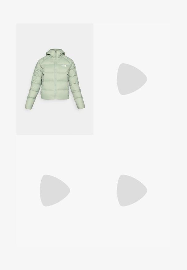 Ljust grön puffjacka med huva, dragkedja fram och sidofickor. Har sydda horisontella sektioner för isolering. Logotyp på bröstet.; The North Face SIMPLE DOME CROPPED SLIM TEE - T-shirt med print - smokey brown; Svarta nylonbyxor med avtagbara ben, justerbara muddar, flera fickor och en logotyp på högra benet. Slät, lätt textur.; Beige och krämfärgad atletisk sko med texturerad meshovandel, stöttande överdrag och gummisulor med ett mönster för grepp.