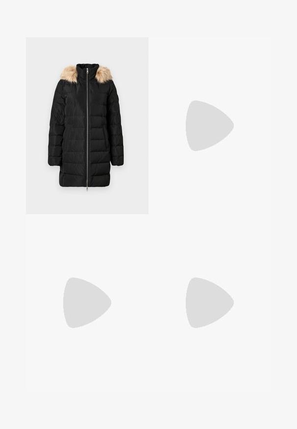 Cappotto lungo invernale imbottito nero con zip frontale e bordatura in pelliccia sintetica beige sul colletto alto, tasche laterali e maniche lunghe.; pure cashmere PUFF SHORTSLEEVE - Maglione - pink; Pantaloni neri a gamba larga con frontale piatto, due pieghe, chiusura con un bottone e una trama liscia. Nessuna tasca visibile.; Stivaletti neri in pelle con un design elegante, pannelli laterali elastici e una suola nera spessa. Presentano una linguetta sul retro per una facile calzata.
