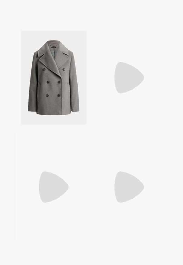 Hallide villane peacoat, millel on topeltrinneline disain, lai lõikega krae ja mustad nööbid. Sisaldab küljetaskuid ja tekstureeritud viimistlust.; Vormile ühekohaline kreemjas kangast kleit. Volangidega ülaosa kerge läikega ja dekoratiivne riistvara õlal. Põrandapikk.; Slingback kõrge kontsaga kingad läikivas tumesinises patentreestis, terava nina, lõigatud külgedega ja ruudukujuline plokk-konts.; Mustad krokodillimustriga must nahast kott, millel on kõver kuju, kuldse riistvara aktsessid, reguleeritav rihm ning logodetail esiosas.; Kuldsest metallist kaelakee sujuva, kumerda keskosa. Omab paindlikku ahelat, kus on ka homaariklamber ja täiendavad reguleeritavad ahela lingid.