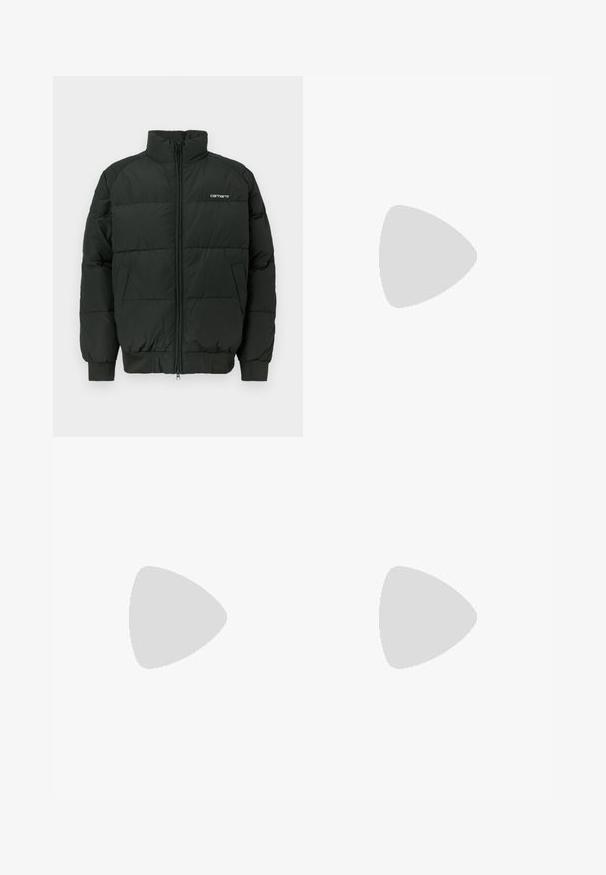 Doudoune noire avec un col haut, fermeture éclair et poignets côtelés. Présente des coutures horizontales et un petit logo sur la poitrine.; T-shirt à manches courtes rayé en beige et marron, doté d'un col rond et d'une poche poitrine avec un écusson logo. Tissu texturé.; Shorts en denim noir avec une coupe droite, un design à cinq poches, fermeture à bouton à l'avant et ourlet retroussé. Texture lisse sans motifs visibles.; Chaussure de sport argentée au design épuré, composée de panneaux en mesh, d'une languette rembourrée, d'une tige en synthétique texturé et d'une semelle en caoutchouc pour une meilleure traction.