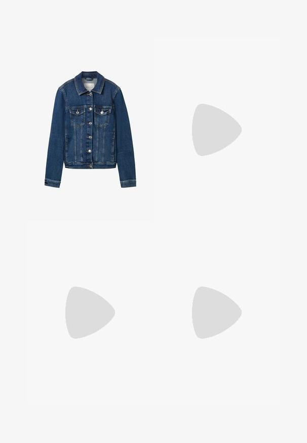 TOM TAILOR DENIM Denim jacket - blau-2; Navy blue cotton t-shirt with a round neckline, short sleeves, and a regular fit. Label details visible at the neckline. Smooth texture.; Black wide-leg denim trousers with high waist, two front pockets, and double-button closure. Slightly distressed texture. Clean lines.; Black leather pump with a pointed toe and a low block heel. Features an ankle strap with a gold-tone buckle. Smooth texture.