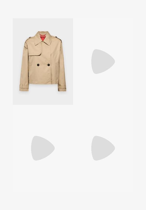 MAX&Co. MOLLA - Tunn jacka - beige; FRAME LACE UP - T-shirt - bas - off white; Mörkblå utsvängda jeans i denim, med fem fickor, bälteshällor och kontrasterande gula sömmar längs sömmarna.; Svart läderballerinaskor med rund tå, slät yta, minimala söm detaljer och en flexibel sula.