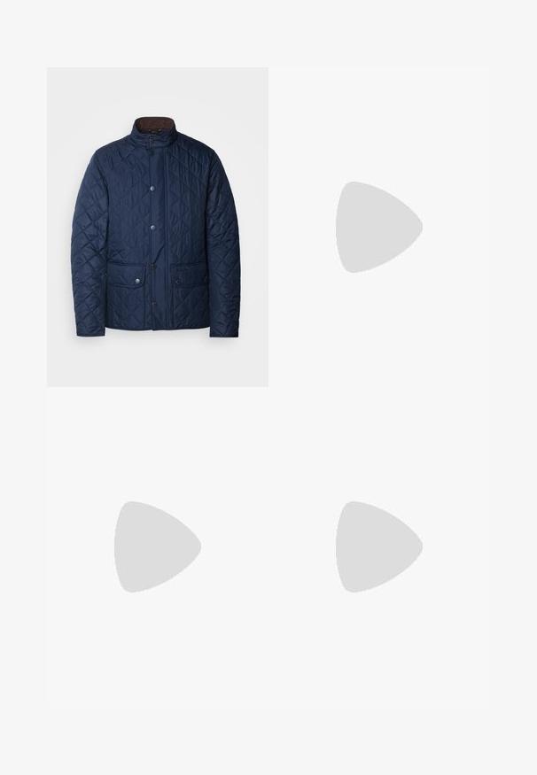 Barbour LOWERDALE JACKET - Light jacket - navy; BOSS Basic T-shirt - white; BOSS KAI - Chinos - open white; BOSS Trainers - natural twelve