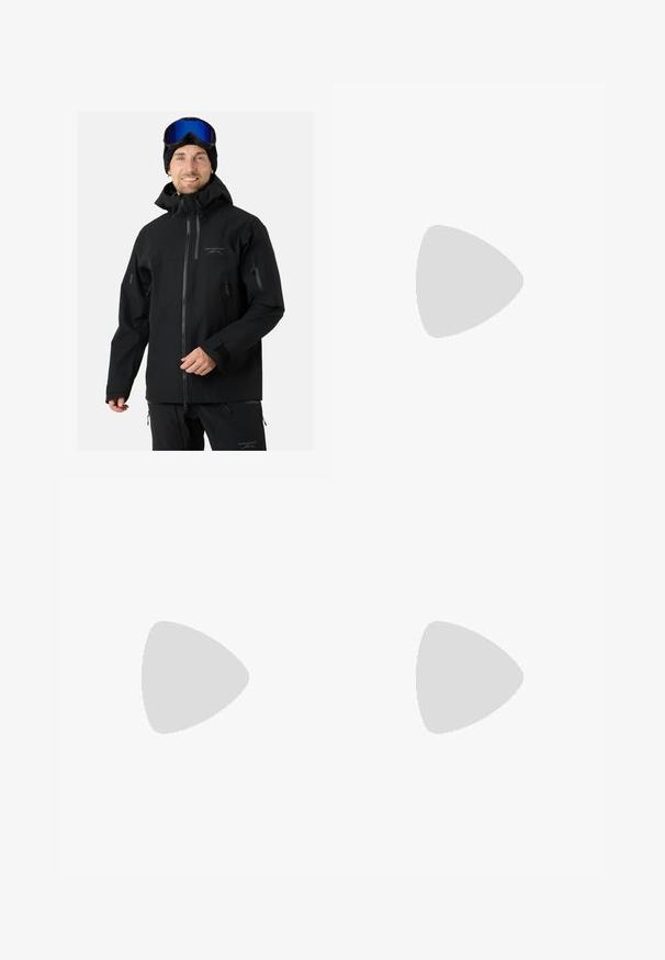 Schwarze wasserdichte Skijacke mit hohem Kragen, verstellbaren Manschetten, mehreren Reißverschlusstaschen und einem Logo auf der Brust. Einschließlich Kapuze.; Schwarzes Nike Lauft-Shirt aus leichtem, atmungsaktivem Material, mit kurzen Ärmeln und einem kleinen weißen Logo auf der Brust.; Schwarze Sporthose mit elastischem Bund und taillierter Passform, auf der linken Beinschulter befindet sich ein großes weißes Nike-Logo. Weicher, leichter Stoff.; Schwarzer Sportschuh mit strukturiertem Mesh-Obermaterial, Gummisohle und auffälligem dunklem Swoosh-Logo. Verfügt über einen gepolsterten Kragen und eine Schnürung.